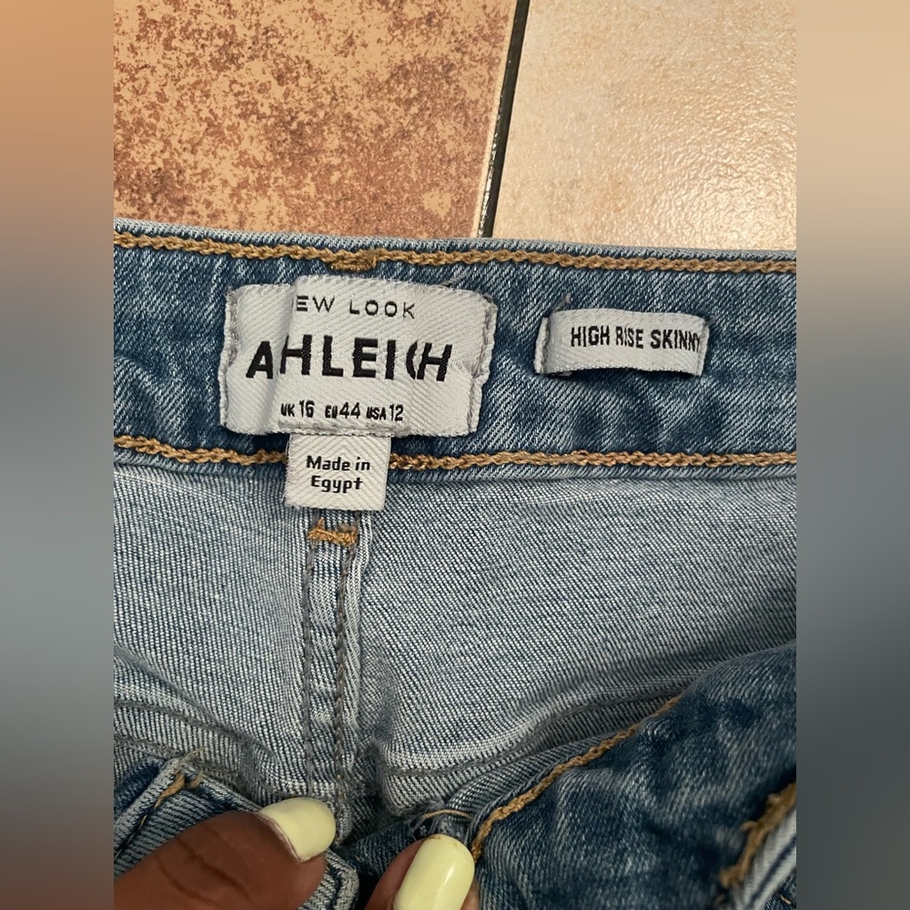 High Rise Jeans - Picture 3 of 8